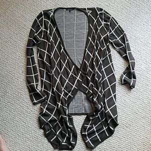 Pink Clover waterfall front windowpane print cardi